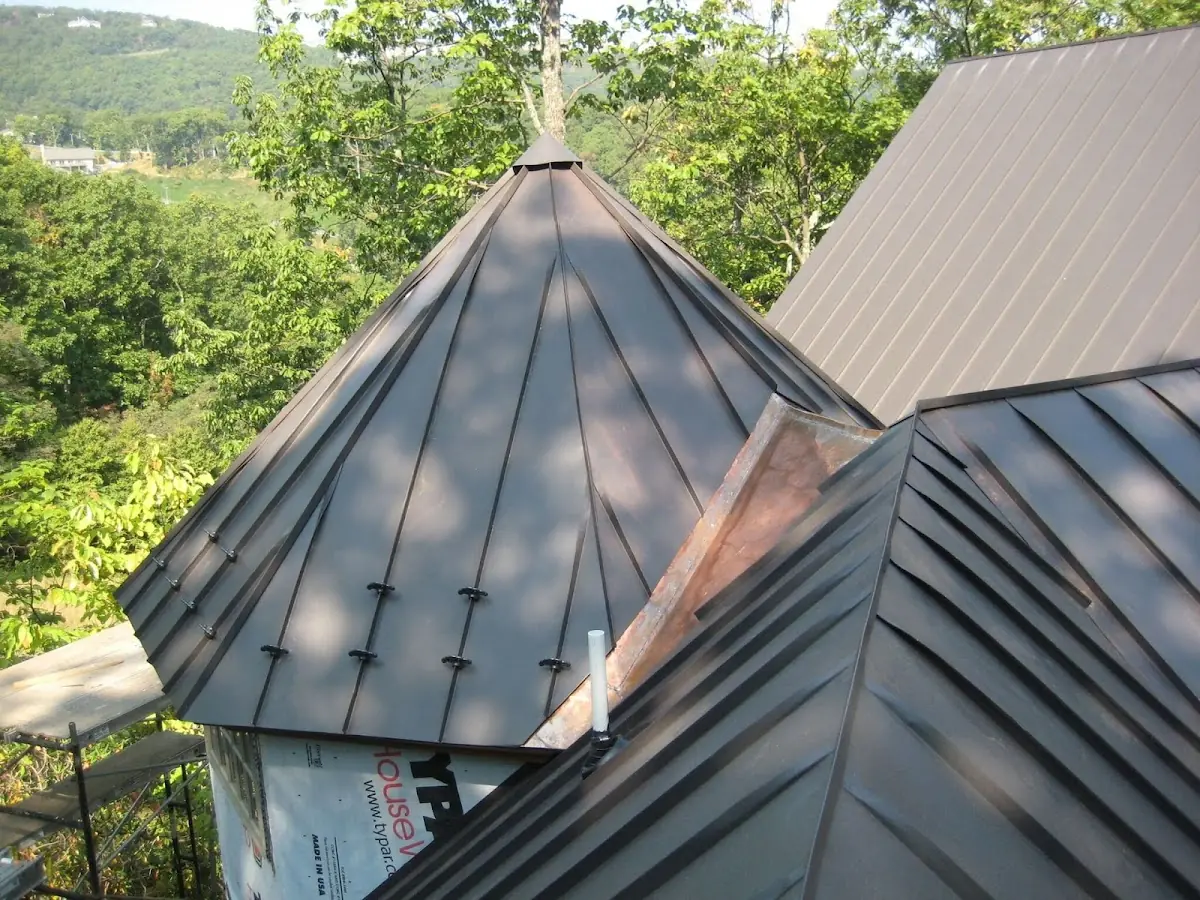 Professional Gutter Cleaning by Craftsman Roofing in Kinneloa Mesa